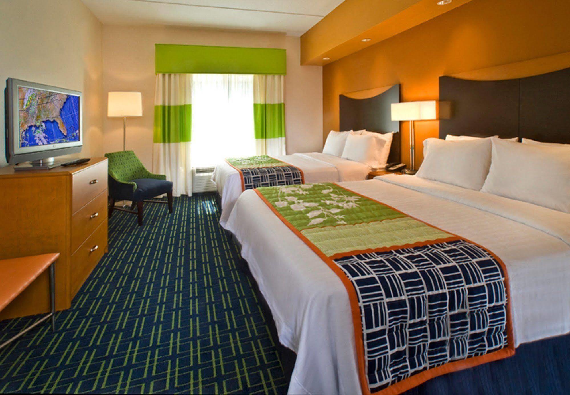 Fairfield Inn & Suites Jacksonville West/Chaffee Point Exterior photo
